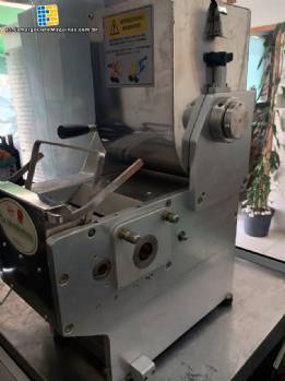 M�quina extrusora combinada para la producci�n de pasta larga fresca, ravioles, ravioleteira La Monferrina PNueva