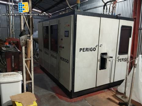 M�quina autom�tica de moldeo por soplado para botellas PET Multipet