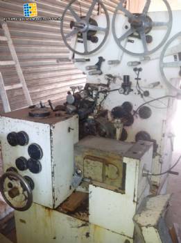 M�quina de doble torsi�n para dulces