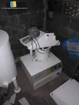 M�quina para hacer el temperamento del chocolate Hebleimar