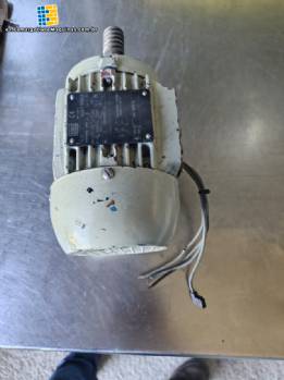 Motor de inducci�n monof�sico WEG, 1/4 HP, 1670 rpm