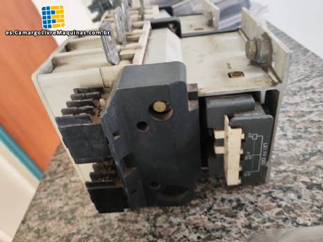 Controlador tripolar para el funcionamiento de motores trif�sicos Telemecanique LC1F265 y LC1F225