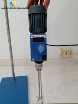 Agitador de mesa de laboratorio digital IKA