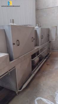 La lavadora de cajas sigue siendo industrial