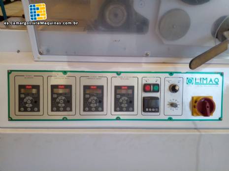 M�quina de moldagem rotativa Limaq