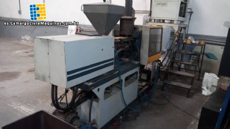 Mquina de moldeo por inyeccin para ollas y tapas de PS de 80 toneladas Himaco con enfriador Refrisat