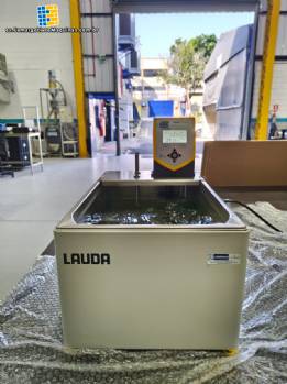 Ba�era termost�tica de sobremesa con sistema de circulaci�n E25 S LAUDA