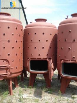 5 tanques cil�ndricos verticales de carbono acero 4000 L