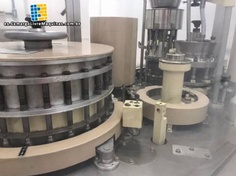 Maquina taponadora automatica