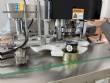 M�quina autom�tica de sellado y taponado de latas Hualian Machinery