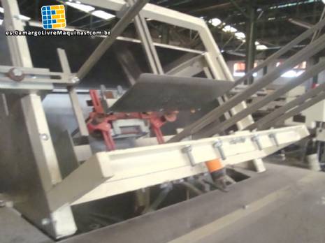 Caja de cart�n formando Rotopack