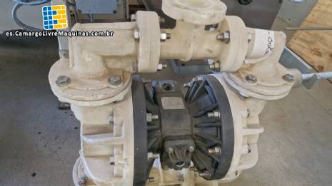 Bomba neumática de doble diafragma SANDPIPER Bomba neumática de doble diafragma SANDPIPER