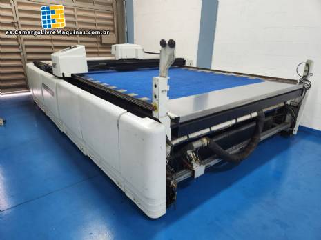 Cortadora tangencial de cuchillos GERBERcutter Cortadora tangencial de cuchillos GERBERcutter